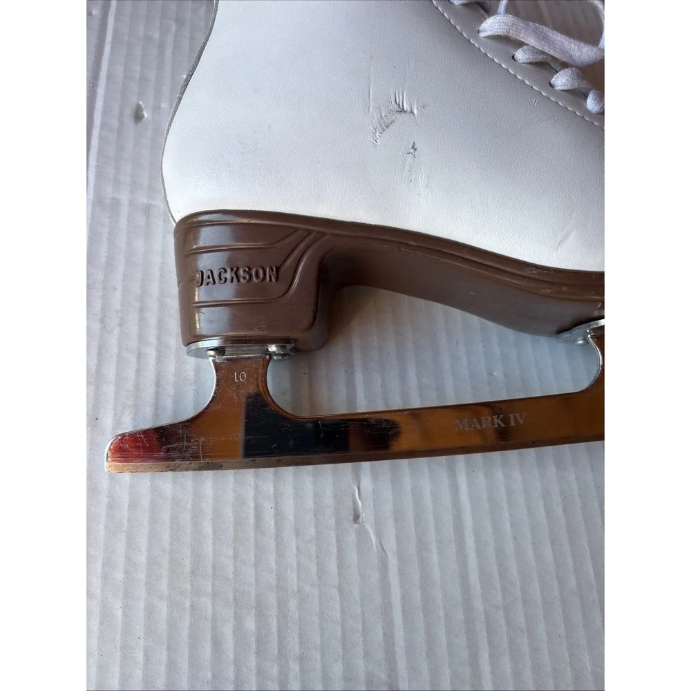 Jackson Artiste Women's Ice Skates, Mark IV Blades, Size 7B